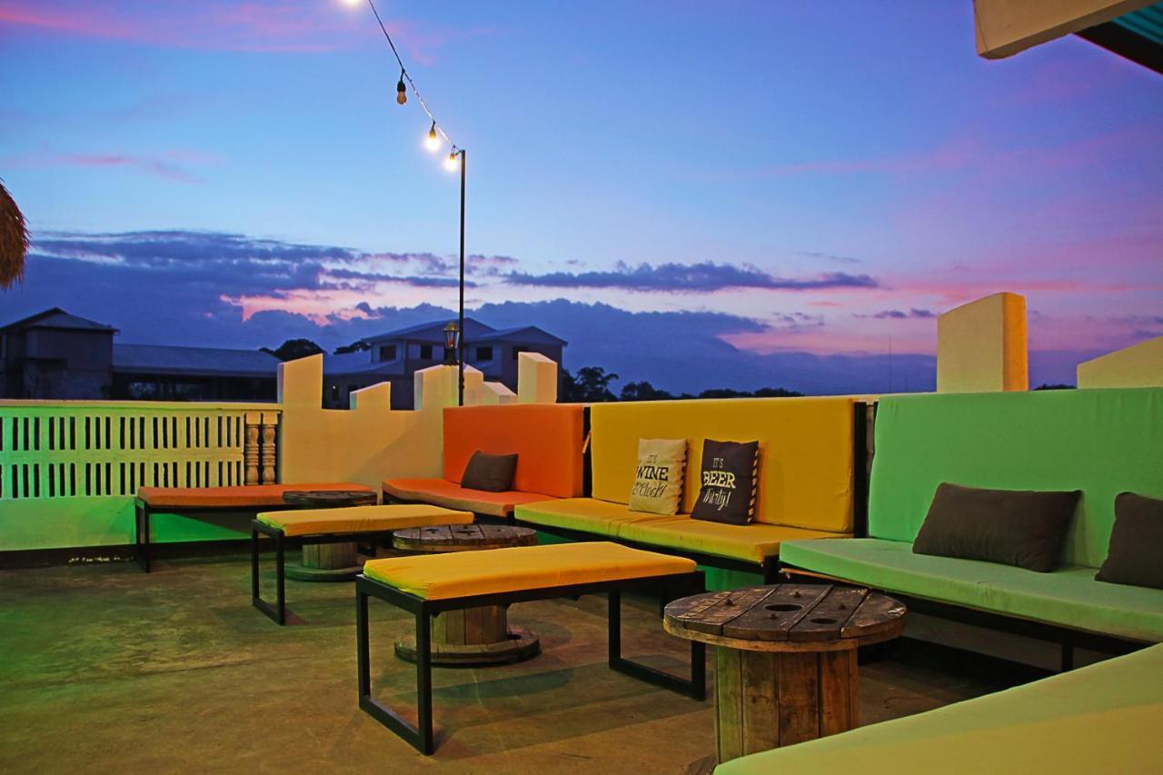 Antwet Backpacker'S Inn & Rooftop Bar Dumaguete City Zewnętrze zdjęcie