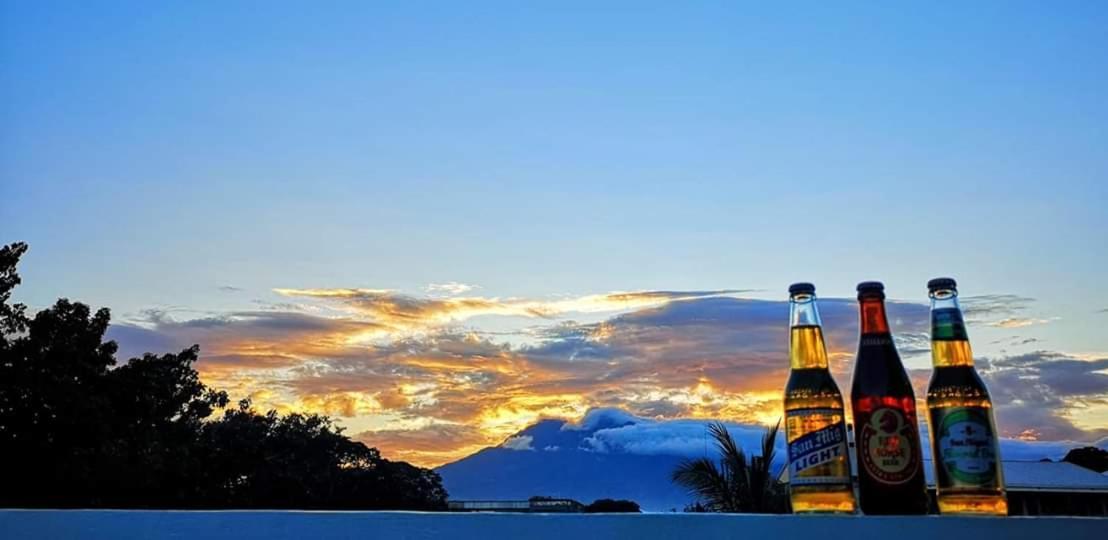 Antwet Backpacker'S Inn & Rooftop Bar Dumaguete City Zewnętrze zdjęcie
