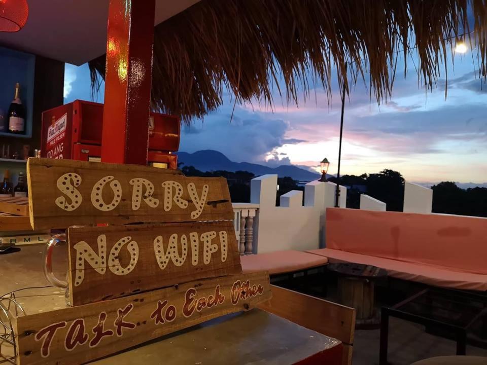 Antwet Backpacker'S Inn & Rooftop Bar Dumaguete City Zewnętrze zdjęcie