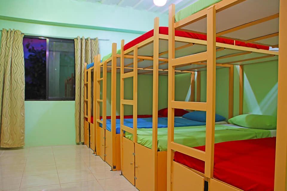 Antwet Backpacker'S Inn & Rooftop Bar Dumaguete City Zewnętrze zdjęcie